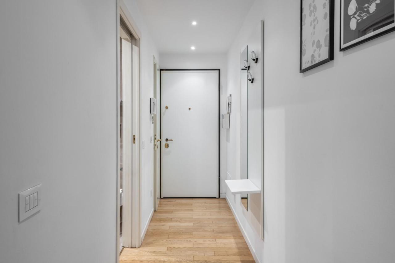 Easylife - Sofisticato Monolocale Con Terrazzino Nel Cuore Di Porta Venezia Milano Eksteriør billede